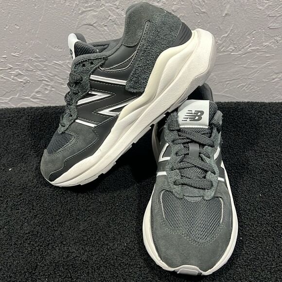 🔥🔥 New Balance 57/40 Low Blacktop Running Shoes Women Sz 7.5 - EXCELLENT - Picture 7 of 14